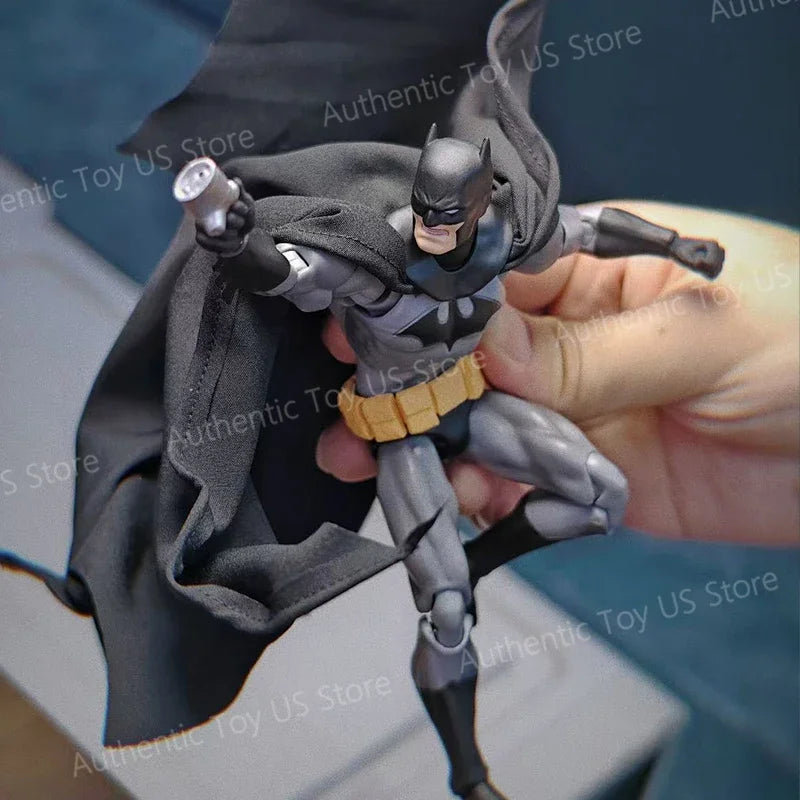 2025 NEW CT Toys Batman Figure Batman Mafex 126 Action Figure DC Justice League Hush Figurine The Dark Knight Collection Kid Toy